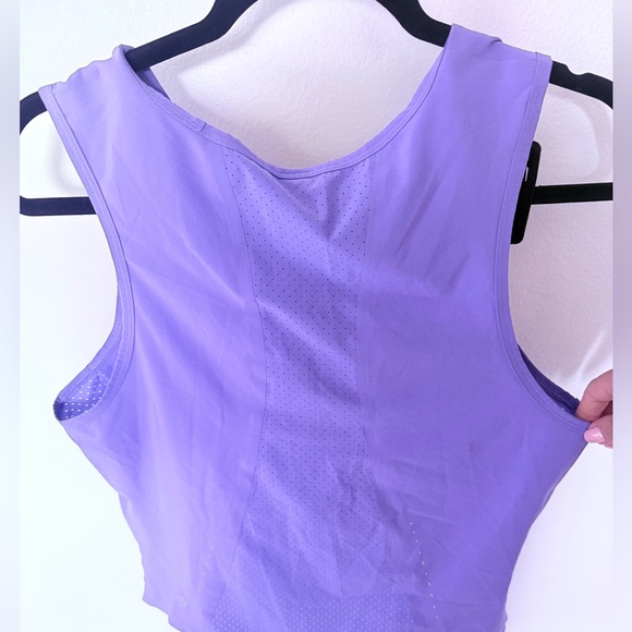 Lululemon lightweight Swift ventilated running Tank. Indigo. Size Large. - Picture 8 of 9